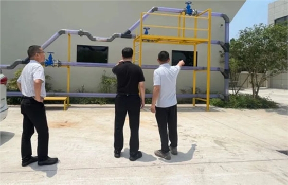 赵刚院士参观考察图.jpg 赵刚院士参观考察图.jpg