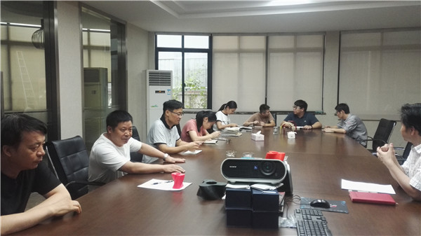 生产经营分析会在尊龙凯时机器大会议室举行.jpg 生产经营分析会在尊龙凯时机器大会议室举行.jpg