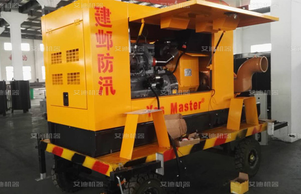 市政消防排涝泵车.jpg 市政消防排涝泵车.jpg