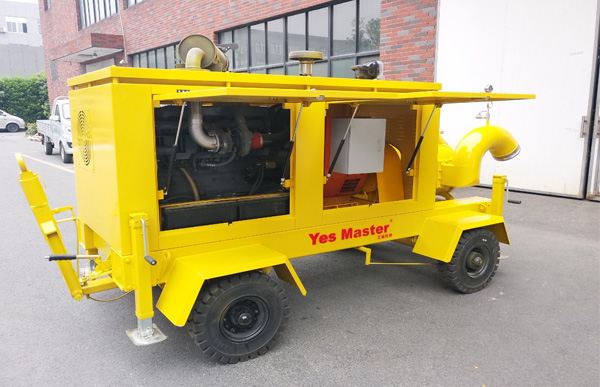 防汛抢险移动泵车.jpg 防汛抢险移动泵车.jpg