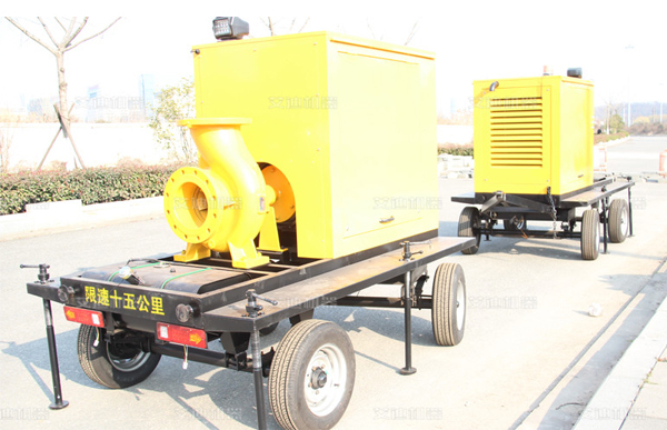 自行走凸轮泵车.jpg 自行走凸轮泵车.jpg