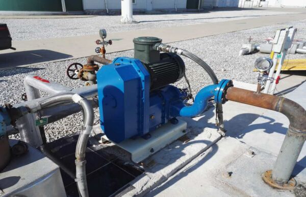 原油输送泵.jpg 原油输送泵.jpg