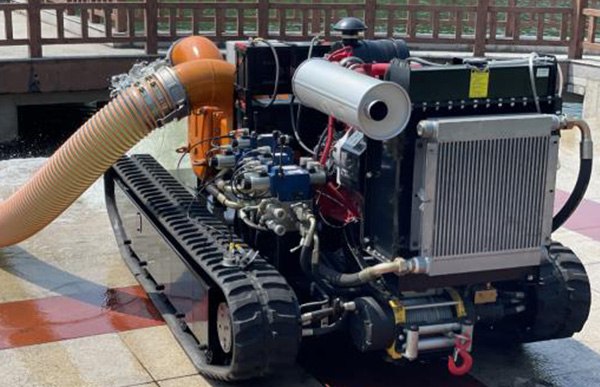 履带式应急排涝车.jpg 履带式应急排涝车.jpg