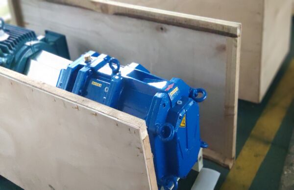 115台排污泵包装中心.jpg 115台排污泵包装中心.jpg