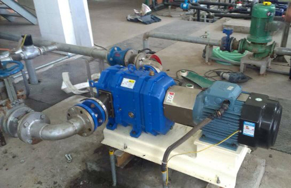 转子泵尊龙凯时机器使用现场.jpg 转子泵尊龙凯时机器使用现场.jpg