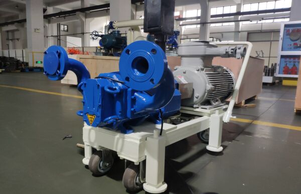 手推式凸轮转子泵生产.jpg 手推式凸轮转子泵生产.jpg