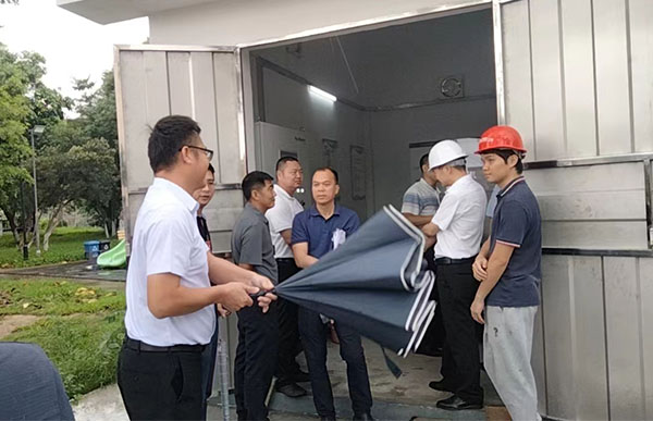 神湾镇人大代表参观大排真空收集系统.jpg 神湾镇人大代表参观大排真空收集系统.jpg