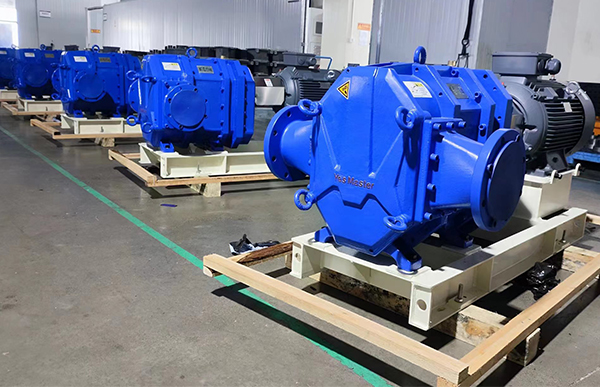 凸轮转子泵批量生产中心.jpg 凸轮转子泵批量生产中心.jpg