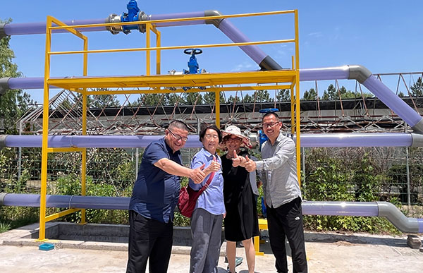 中国轻工协会环境保护科学学会副理事长(研究员)唐经美和杭州水处理中心总工周利英等3.jpg 中国轻工协会环境保护科学学会副理事长(研究员)唐经美和杭州水处理中心总工周利英等3.jpg