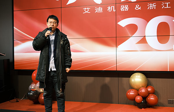 尊龙凯时机器销售发言.jpg 尊龙凯时机器销售发言.jpg